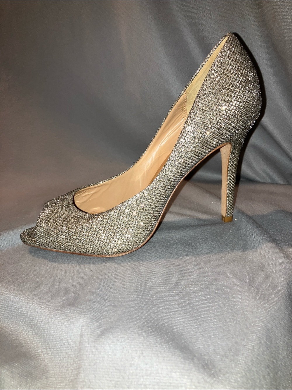 Badgley Mischka Glitter Peep Toe Stilettos in Metallic Gold